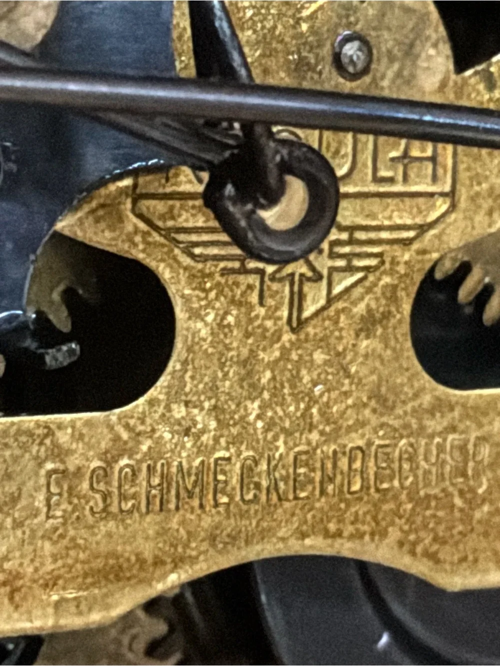 E Schmeckenbecher 1970 Black Forest 8 Day Cuckoo Clock Deer Rabbit Pheasant Guns